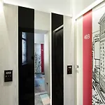 考斯摩博因特酒店 3*