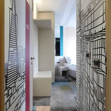 Cosmopolit Hotel 3*